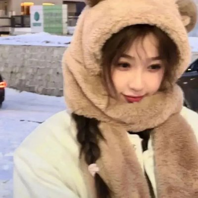 左轮百合海报